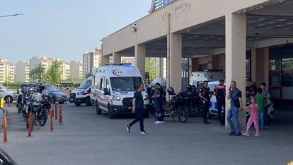 Diyarbakır'ta hastane önünde kavga: 4 yaralı