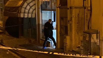 İzmit'te dükkan camını kıran şahıs silahla yaralandı