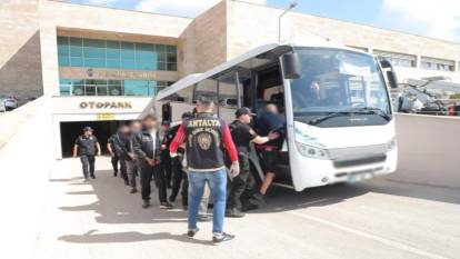 Antalya'da dev operasyon: 135 gözaltı