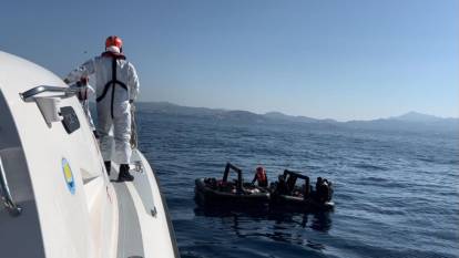 Sahil Güvenlik ekipleri 1 ayda yüzlerce kaçak göçmeni ölümden kurtardı