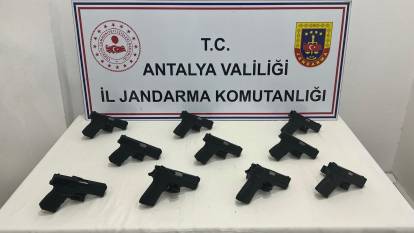 Antalya'da ruhsatsız tabanca ele geçirildi: 1 tutuklama