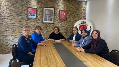 CHP Niğde İl Kadın Kolları Başkanı ekibiyle birlikte istifa etti