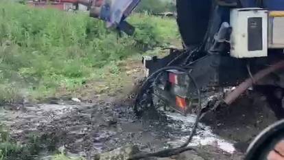Tekirdağ'da TESKİ aracı dereyi kirletirken böyle görüntülendi