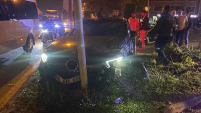 Düzce'de iki araç çarpıştı: 3 Yaralı
