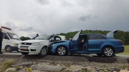 Hisarcık karayolunda trafik kazası: 5 yaralı
