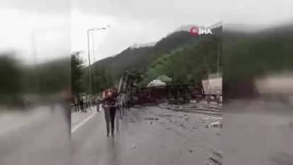 Adana'da feci kaza: 2'i ağır 6 yaralı