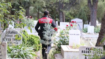 Mezarlıktaki bebek ağlama sesi ihbarı polisi harekete geçirdi