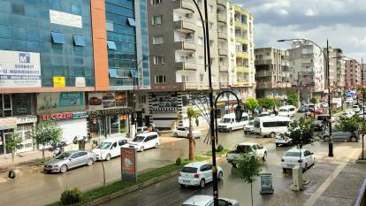 Şırnak'ta sağanak yağış hayatı olumsuz etkiledi