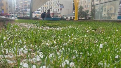 Erzurum’da dolu yağışı etkili oldu