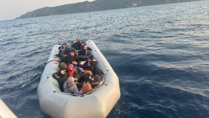 Çanakkale açıklarında onlarca kaçak göçmen yakalandı