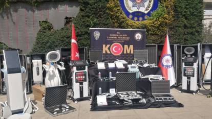İstanbul'daki kaçakçılık operasyonu: Onlarca epilasyon cihazı ele geçirildi