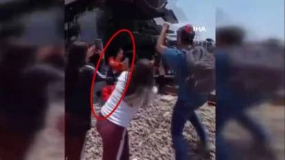 Selfie çekerken tren çarpan kadın öldü