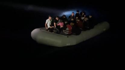 Ayvacık'ta kaçak göçmenler yakalandı