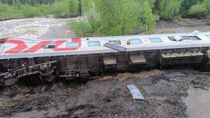 Rusya'da yolcu treni raydan çıktı: 50 yaralı