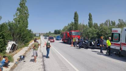 Sivas’ta pikap ile otomobil çarpıştı: 1 ölü 5 yaralı