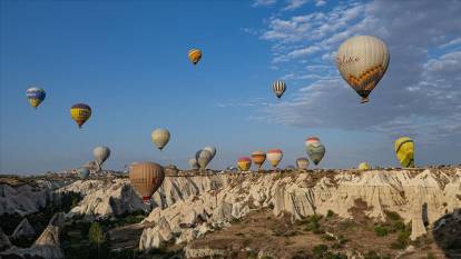 Kapadokya'da sıcak hava balonlarına büyük ilgi: 10 ayda 675 bin kişi havalandı