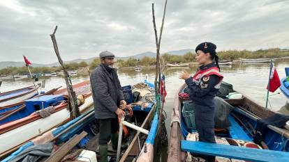 Jandarma Bafa Gölü’nde denetimlere devam ediyor