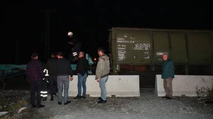 Hatay'da feci kaza: Trenin çarptığı genç yaralandı