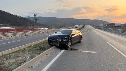 Osmaniye’de otomobil refüje çıktı: 1 yaralı