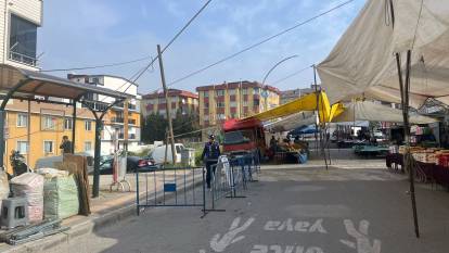 Kurallarına uymayan pazarcı esnafının tezgahı kapatıldı