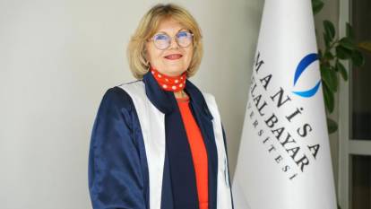 Başarılarla dolu hayatını 72 yaşında doktorayla taçlandırdı