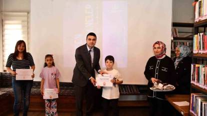 Kaymakam Kılıç, başarılı kitapseverleri ödüllendirdi