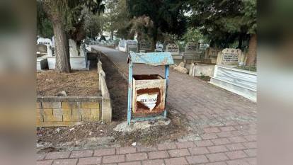 Muratlı Mezarlığı'ndaki paslı çöp kovaları tepki çekiyor