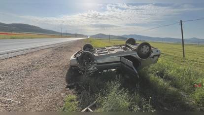 Nurdağı'nda şarampole yuvarlanan otomobilde 4 yaralı