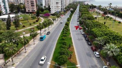 Mersin Büyükşehir Belediyesi'nin 'Estetik Fabrikası': 1 Milyon 400 Bin Metrekare Yeşil Alana Hizmet