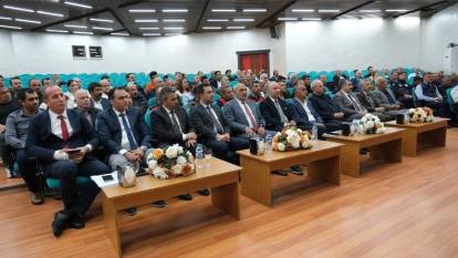 Erzincan Belediye Başkanı Aksun, müdürlerle istişare toplantısı gerçekleştirdi
