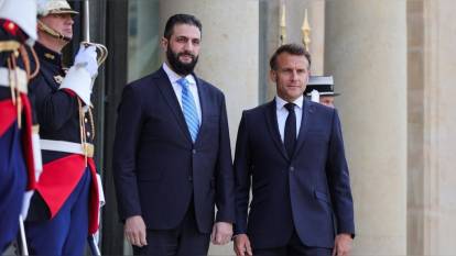 Macron, Şara ile Elysee Sarayı'nda görüştü