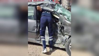 Gaziantep'te otomobilin halk otobüsüne çarpması sonucu 1 ölü, 1 ağır yaralı
