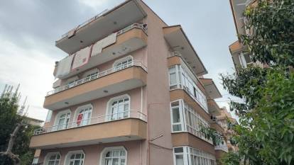 Avcılar'da riskli bina tahliye edildi: Diğer 4 blok için karar pazartesi günü