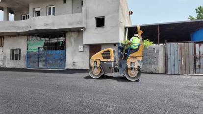 Yüreğir Belediyesi'nden asfalt atağı: 31 bin 500 ton asfalt döküldü