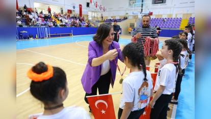 Karabağlar'da 19 mayıs coşkusu: 300 sporcu ter döktü