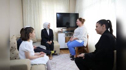 Aile ve Sosyal Hizmetler Bakanı Göktaş: 40 yıllık gönüllü anne Nimet Gürel'i ziyaret etti