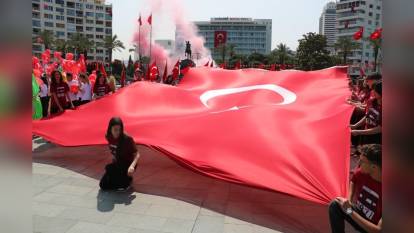 İzmir'de 19 Mayıs coşkusu