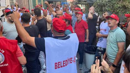 İşten çıkarılan belediye işçileri eylemde: Geri adım atmayacağız