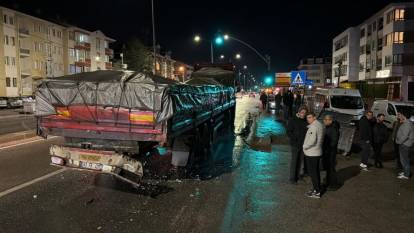 Eskişehir'de Kaza: Otomobil Tıra Arkadan Çarptı