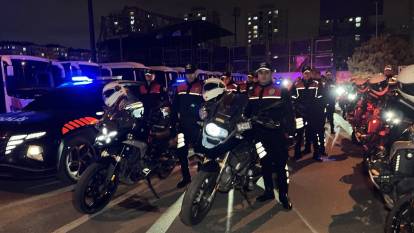 Esenyurt'ta Polis Ekiplerinden Asayiş ve Trafik Denetimi