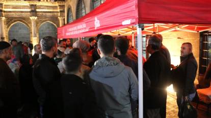 Diyarbakır Ulu Cami'de Kadir Gecesi Coşkusu