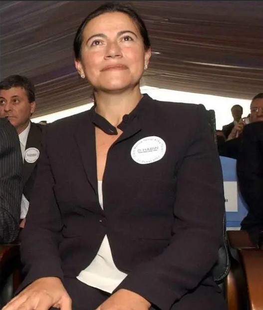 filiz-sahnek.jpg