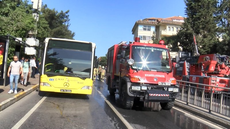 sariyerde-iett-otobusunde-yangin-9529-dhaphoto8.jpg