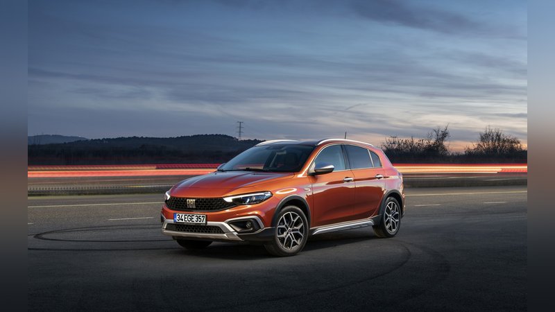2021-fiat-egea-cross-front-view-exterior-new-orange-egea-cross.jpg