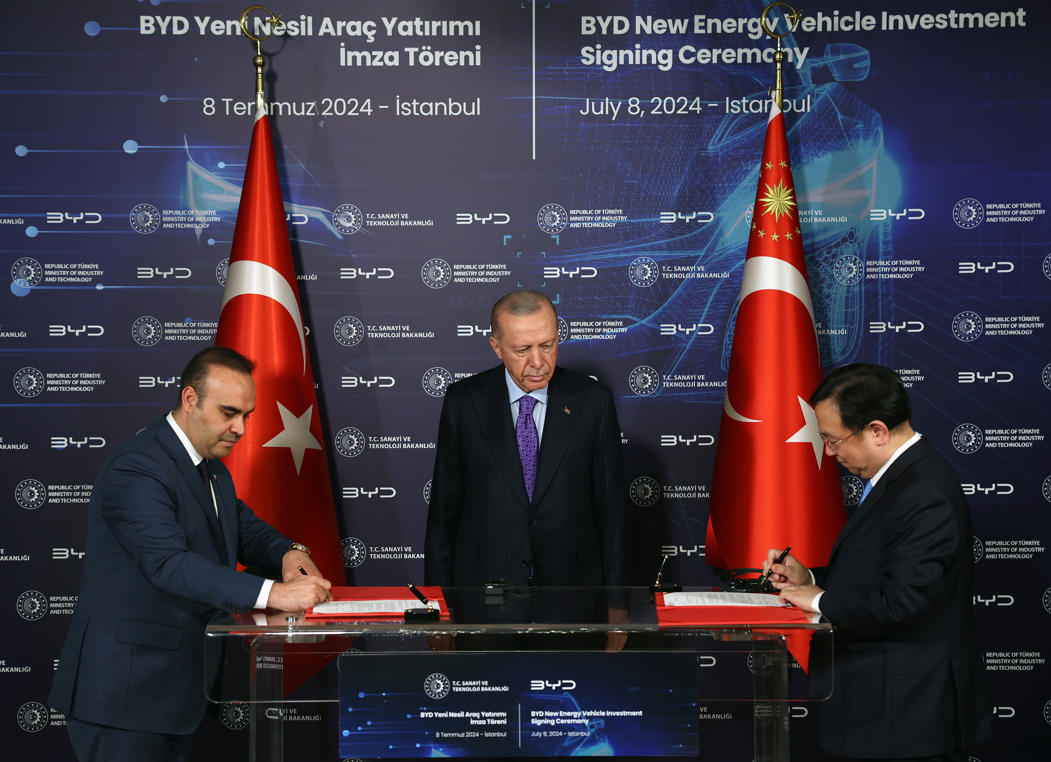 aa-20240708-35090690-35090686-turkish-president-recep-tayyip-erdogan-receives-byd-chairman-wang-chuanfu.jpg