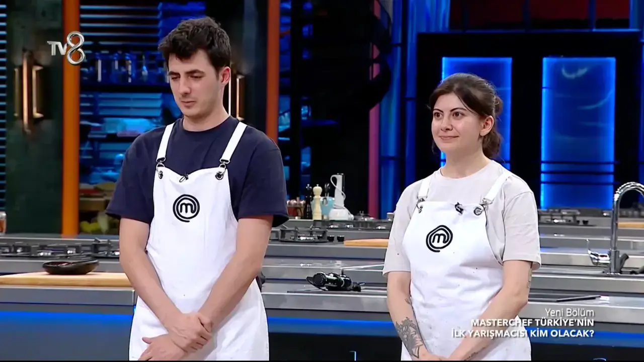 masterchef-ana-kadro-ilk-yarismacisi-zeynep-oldu-21046-2-001.webp