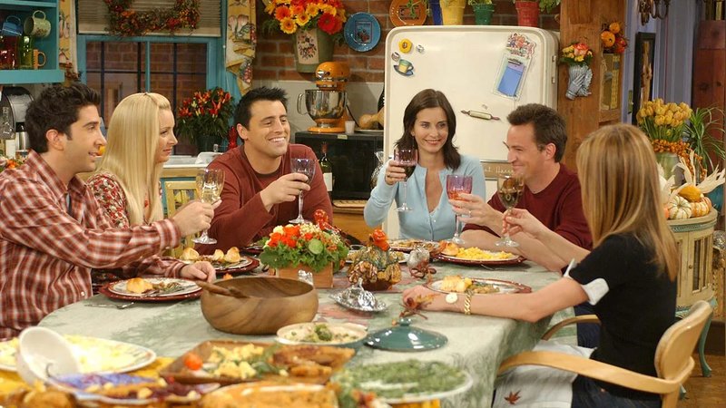 friendsthanksgiving-1606447619.webp