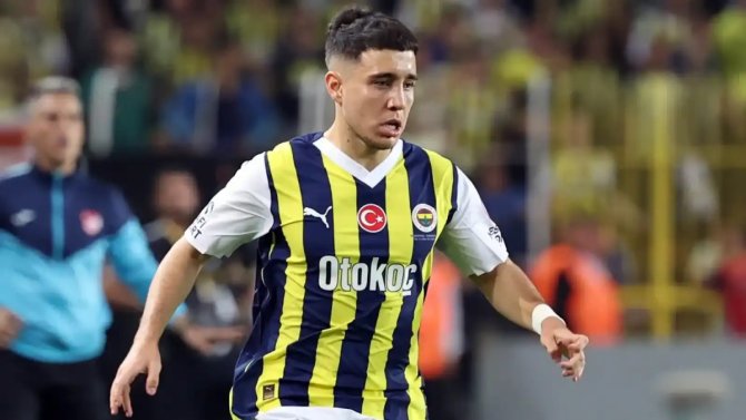 fenerbahce-emre-mor-ile-yollarini-ayirma-karari-aldi-114856-20240719.jpg