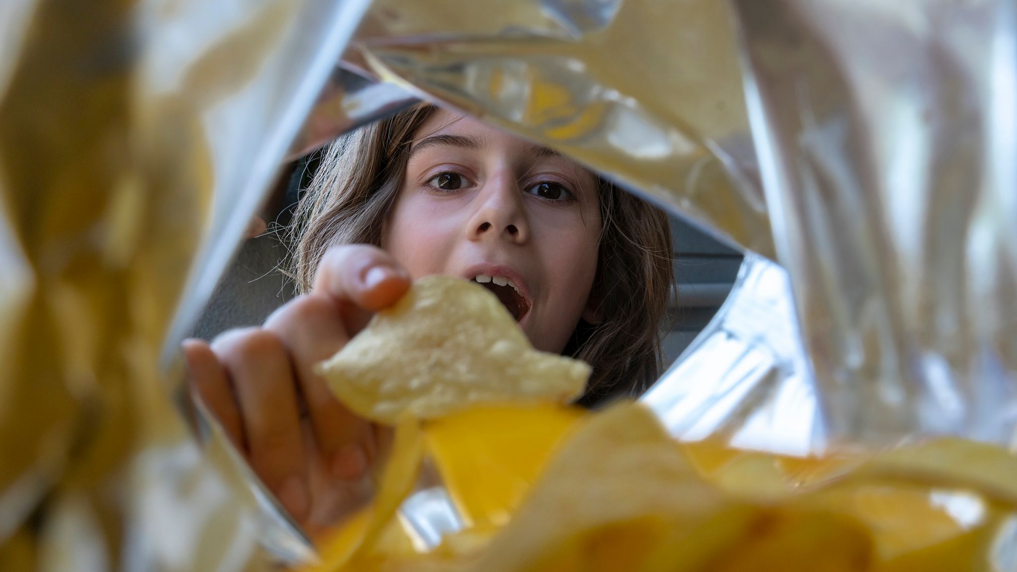 skynews-crisps-boy-istock-5727597.jpg