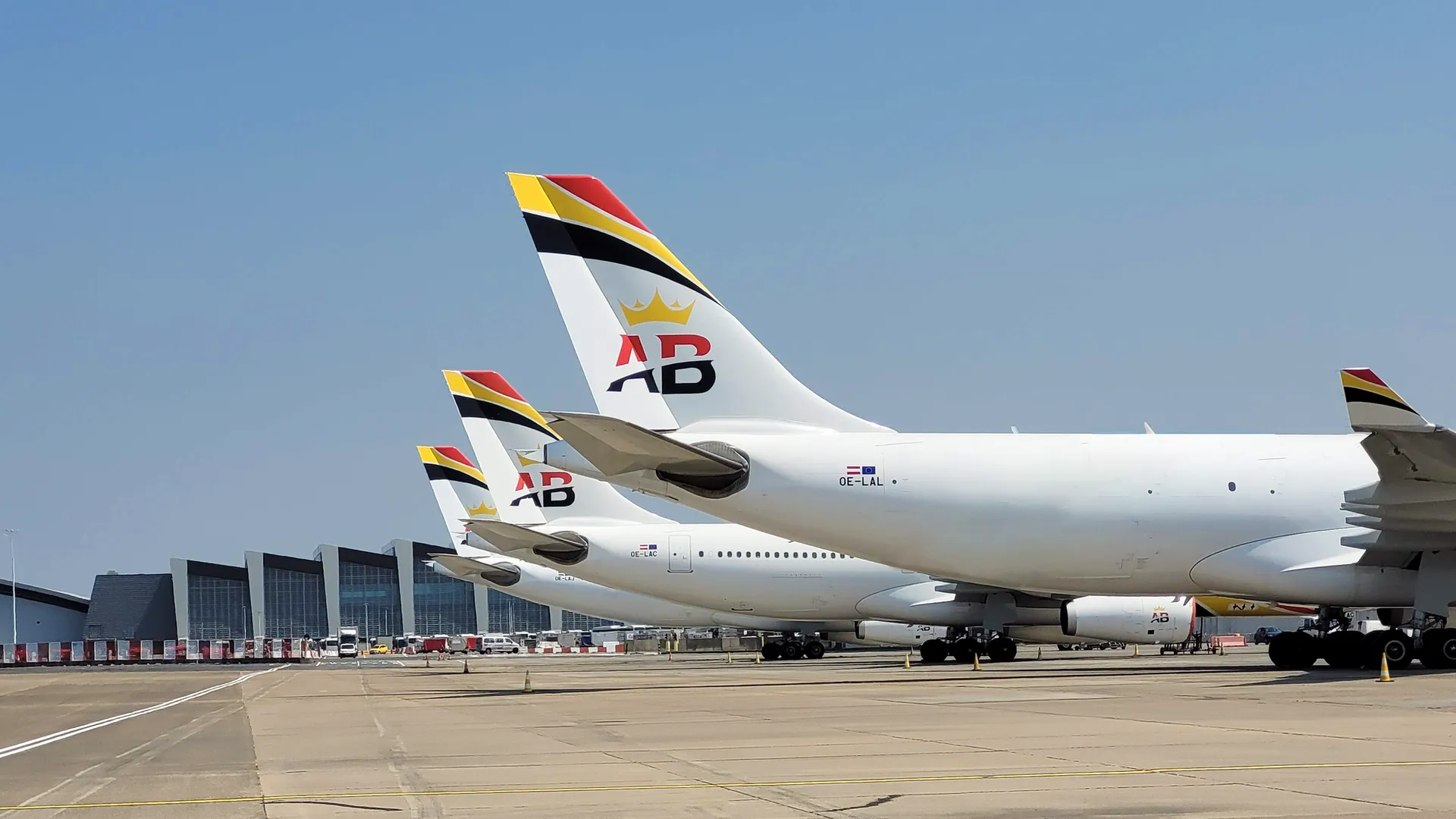 air-belgium-fleet-3-tails.webp